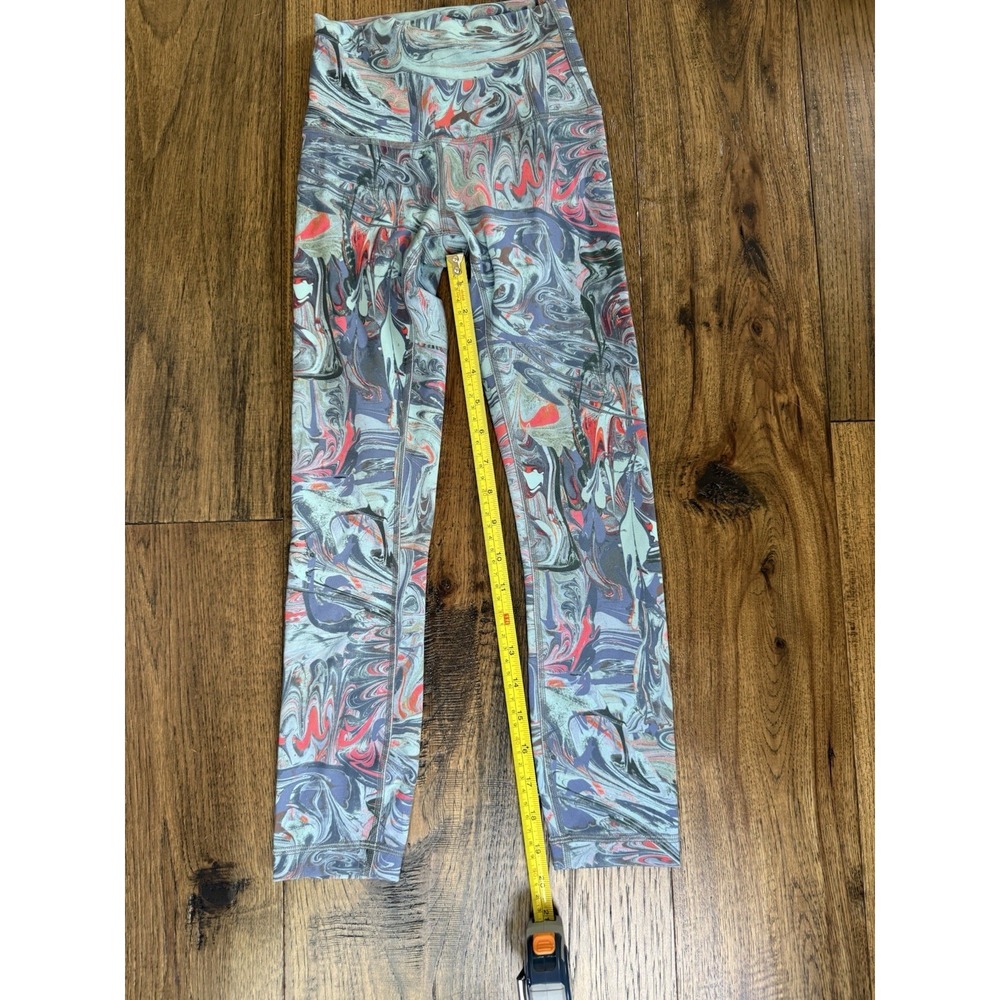 lululemon athletica Fast and Free high-rise leggings in a marbled print Size 0 - Picture 4 of 7